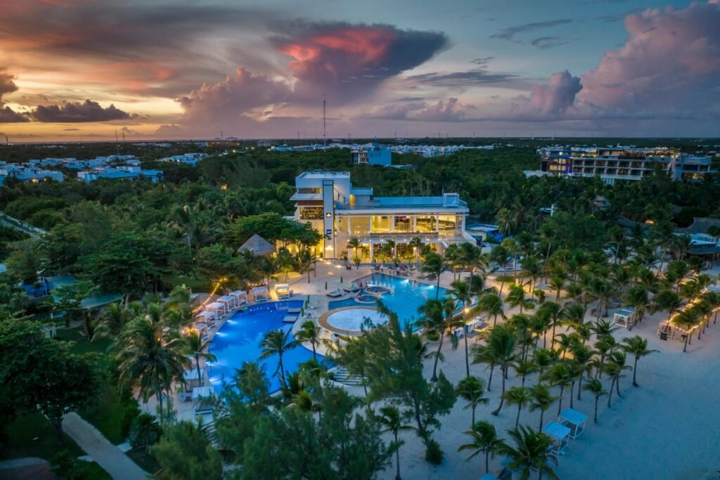 Cruise vs. All-Inclusive: Which Will You Love More?